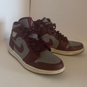 Jordan Men's Burgundy and Gray Sneakers